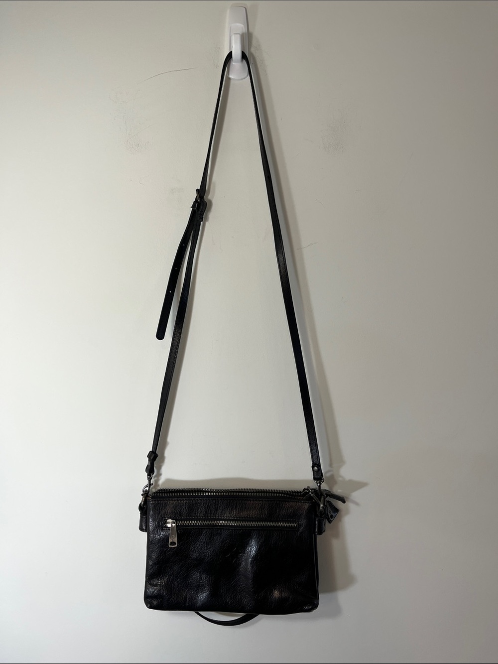 Patricia Nash crossbody in black